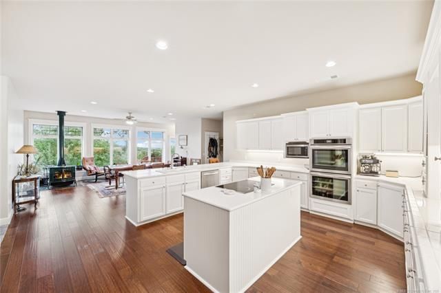 5694 W 161st Street N, Skiatook, OK 74070