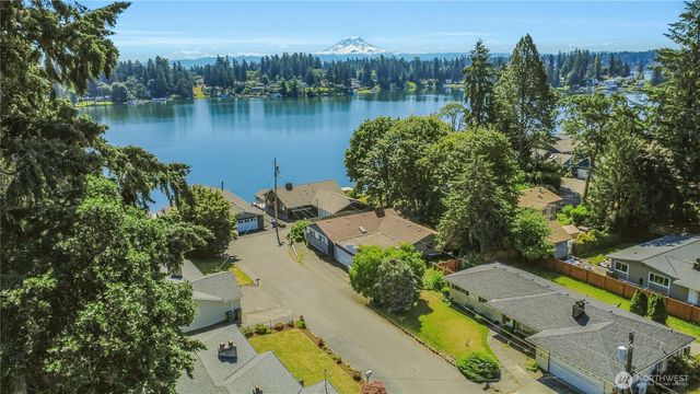 7913 Westshore Dr Drive SW, Lakewood, WA 98498