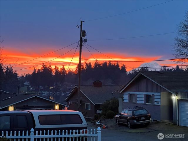 7913 Westshore Dr Drive SW, Lakewood, WA 98498