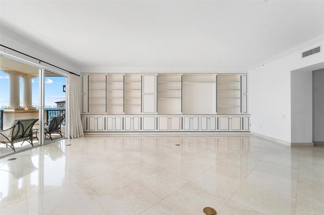 7600 N Fisher Island Drive 7662, Miami Beach, FL 33109