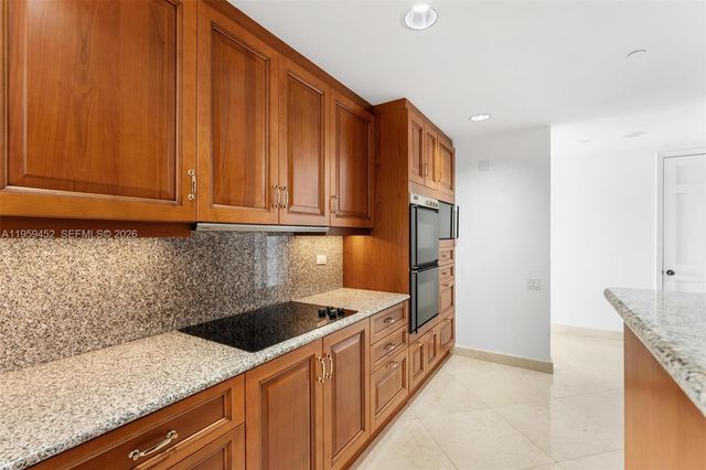 7600 N Fisher Island Drive 7662, Miami Beach, FL 33109