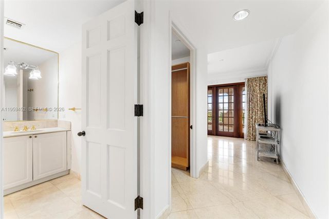7600 N Fisher Island Drive 7662, Miami Beach, FL 33109
