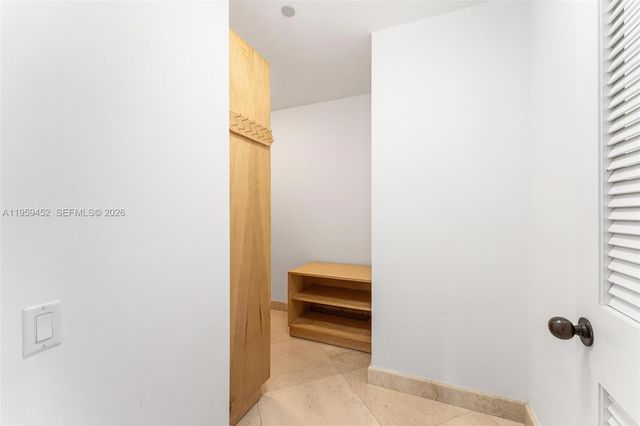 7600 N Fisher Island Drive 7662, Miami Beach, FL 33109