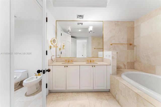 7600 N Fisher Island Drive 7662, Miami Beach, FL 33109
