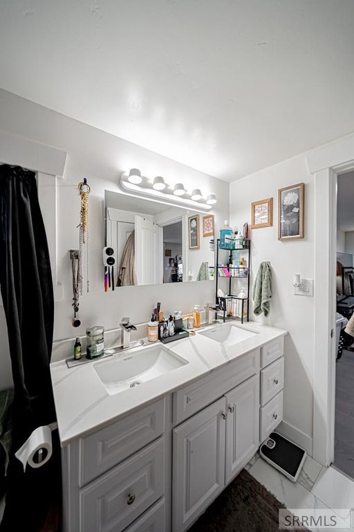 Image 5 of property listing at 6958 N 25 E, Idaho Falls, ID 83401