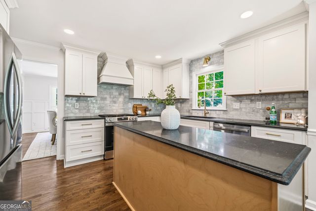 3627 Stonehenge Way NE, Marietta, GA 30066
