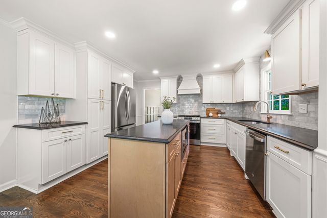 3627 Stonehenge Way NE, Marietta, GA 30066