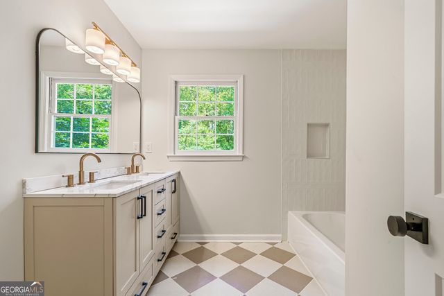 3627 Stonehenge Way NE, Marietta, GA 30066