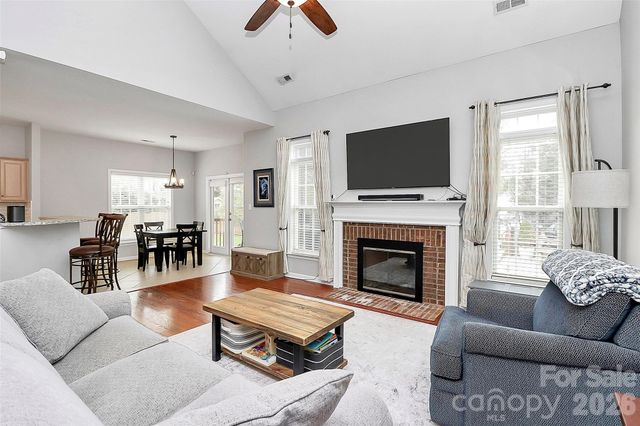 11816 Pheasant Lane, Charlotte, NC 28277