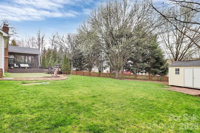 11816 Pheasant Lane, Charlotte, NC 28277