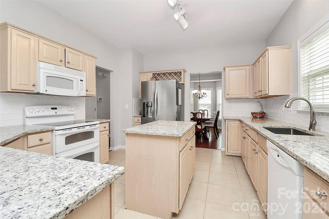 11816 Pheasant Lane, Charlotte, NC 28277