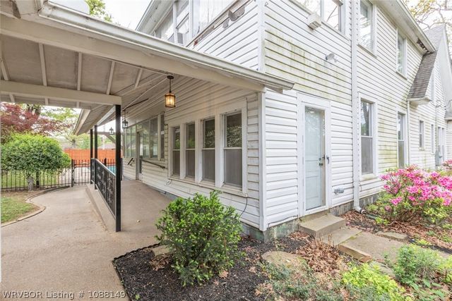 2001 Hendricks Boulevard, Fort Smith, AR 72903