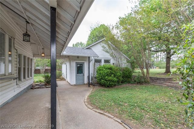 2001 Hendricks Boulevard, Fort Smith, AR 72903