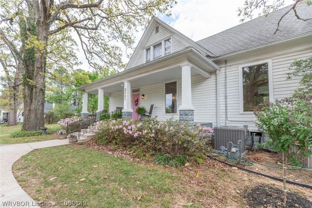 2001 Hendricks Boulevard, Fort Smith, AR 72903
