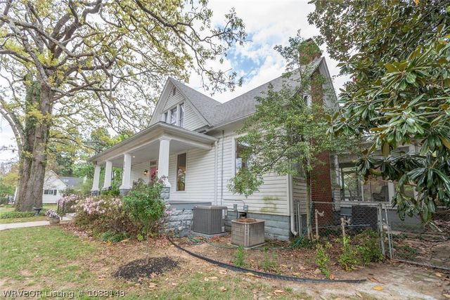 2001 Hendricks Boulevard, Fort Smith, AR 72903