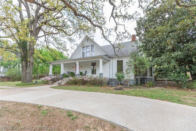 2001 Hendricks Boulevard, Fort Smith, AR 72903