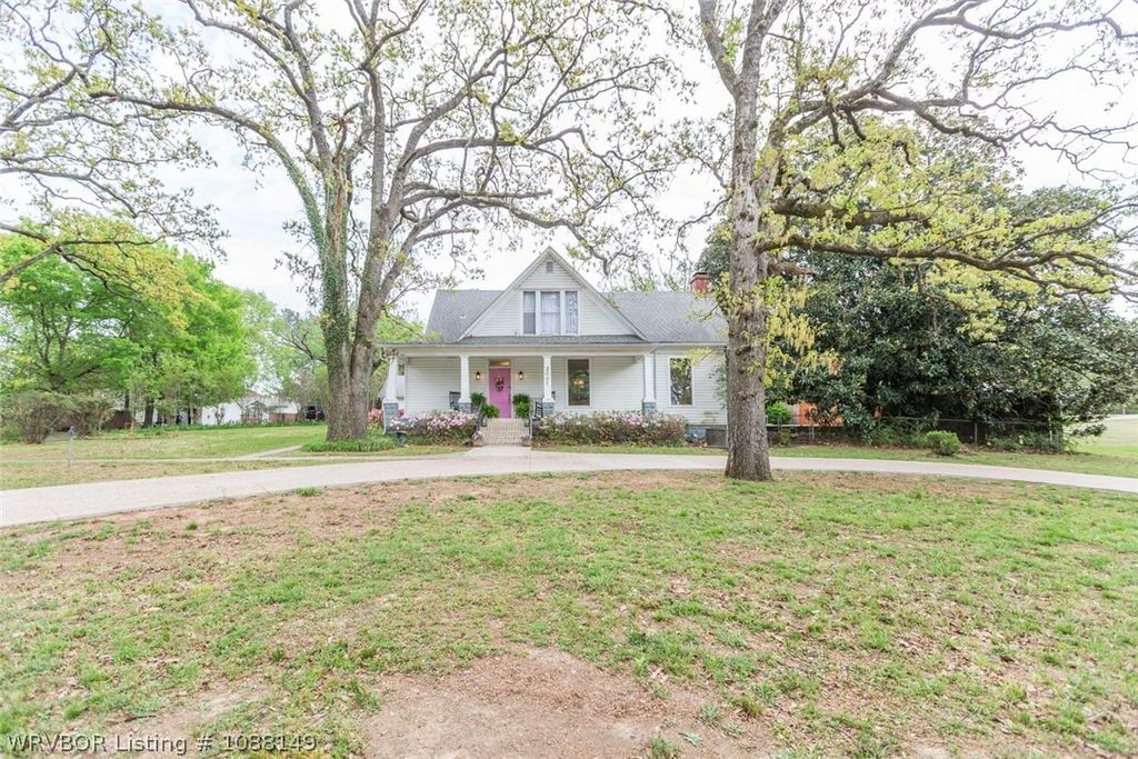 2001 Hendricks Boulevard, Fort Smith, AR 72903