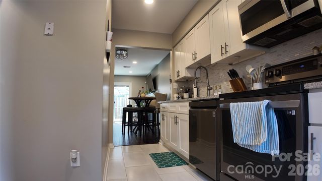 3108 Heathstead Place, Charlotte, NC 28210