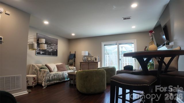 3108 Heathstead Place, Charlotte, NC 28210