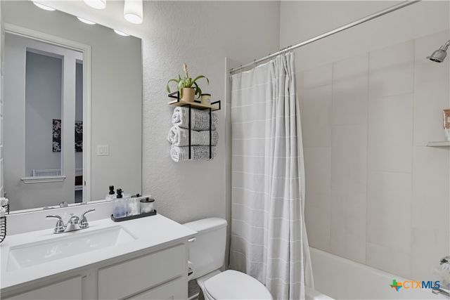 3120 Creek Ridge Street, Seguin, TX 78155