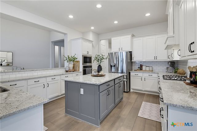 3120 Creek Ridge Street, Seguin, TX 78155
