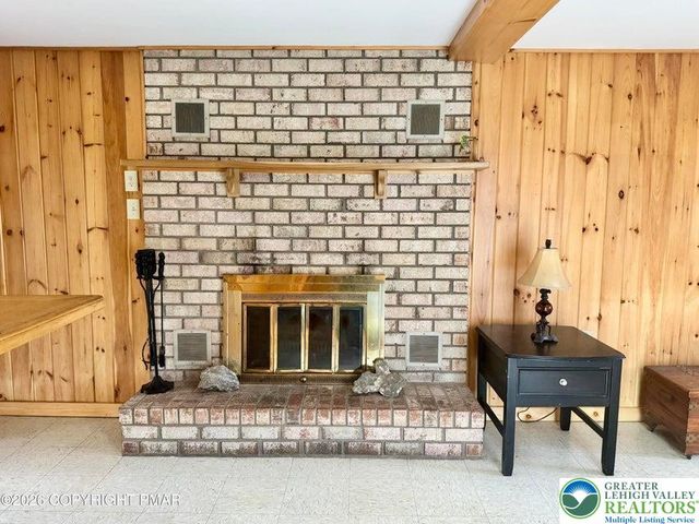 44 INDIAN Road, Penn Forest Twp, PA 18229