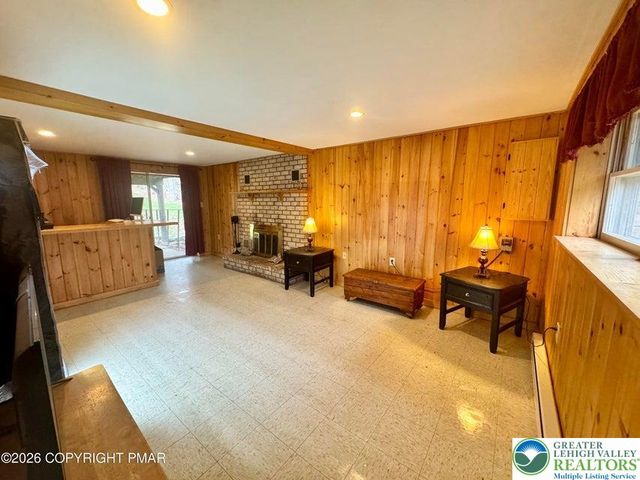 44 INDIAN Road, Penn Forest Twp, PA 18229