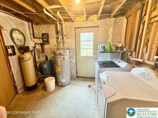 44 INDIAN Road, Penn Forest Twp, PA 18229