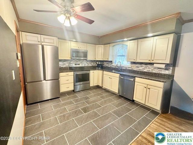 44 INDIAN Road, Penn Forest Twp, PA 18229