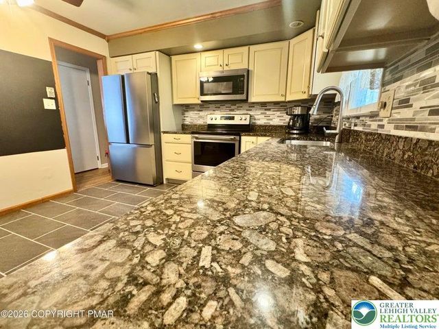 44 INDIAN Road, Penn Forest Twp, PA 18229
