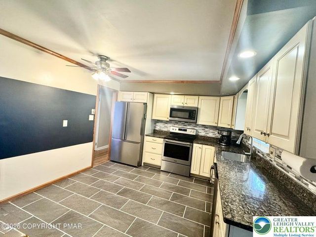 44 INDIAN Road, Penn Forest Twp, PA 18229
