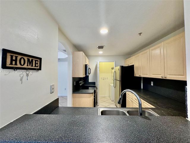 6520 NW 114th Ave 1601, Doral, FL 33178