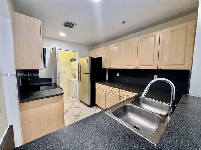 6520 NW 114th Ave 1601, Doral, FL 33178