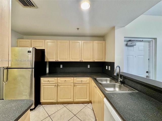 6520 NW 114th Ave 1601, Doral, FL 33178