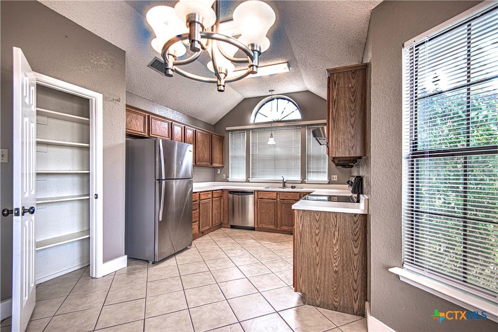 Image 12 of property listing at 2308 Wampum Drive, Harker Heights, TX 76548