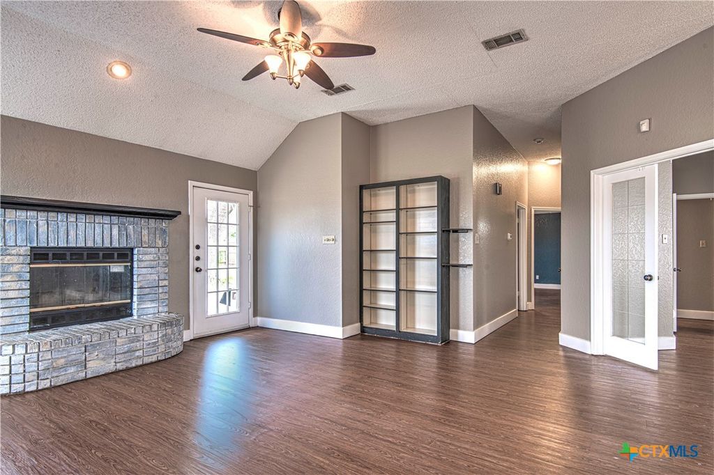 Image 16 of property listing at 2308 Wampum Drive, Harker Heights, TX 76548