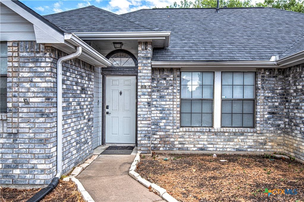 Image 4 of property listing at 2308 Wampum Drive, Harker Heights, TX 76548