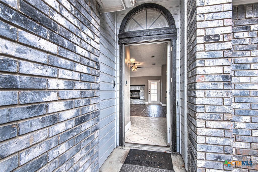 Image 5 of property listing at 2308 Wampum Drive, Harker Heights, TX 76548