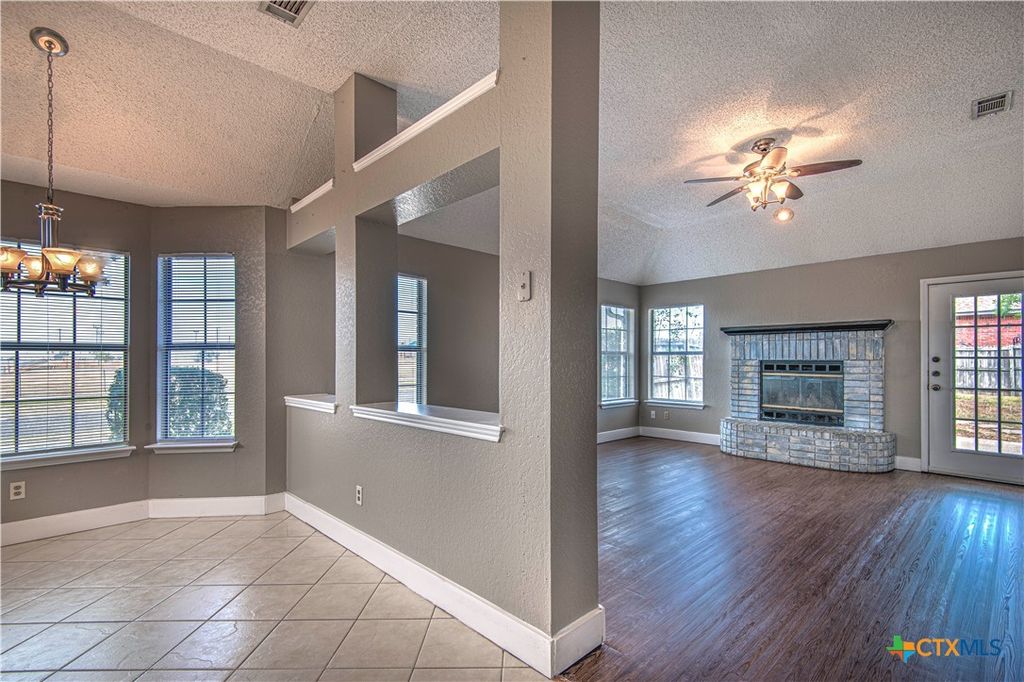 Image 6 of property listing at 2308 Wampum Drive, Harker Heights, TX 76548