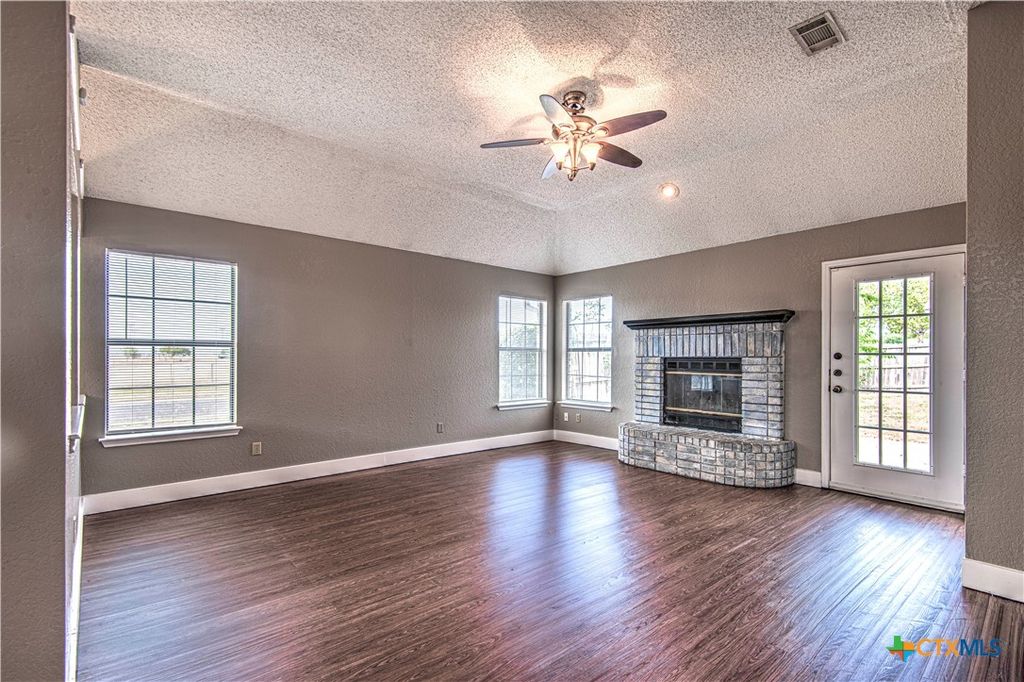 Image 7 of property listing at 2308 Wampum Drive, Harker Heights, TX 76548