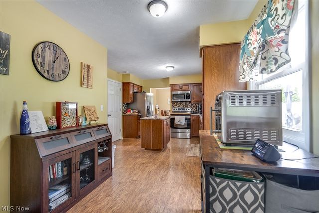 740 Thelma Drive, Wadsworth, OH 44281
