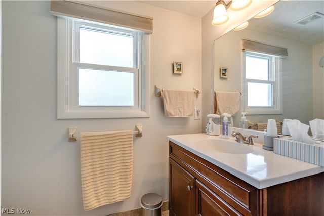 740 Thelma Drive, Wadsworth, OH 44281