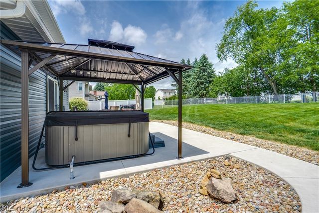 740 Thelma Drive, Wadsworth, OH 44281