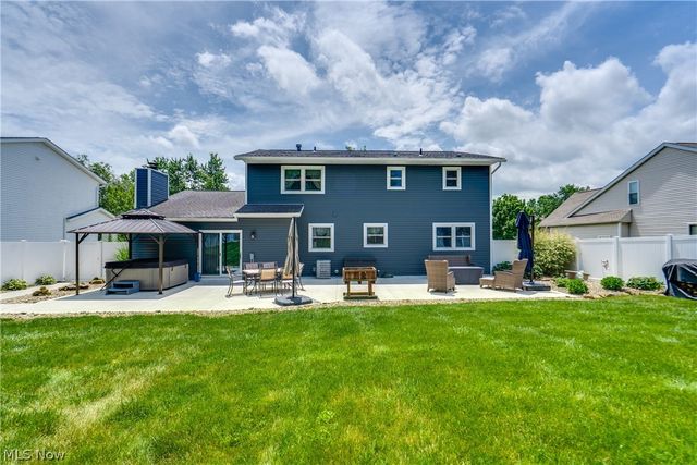 740 Thelma Drive, Wadsworth, OH 44281