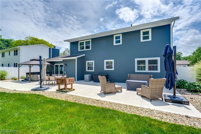 740 Thelma Drive, Wadsworth, OH 44281