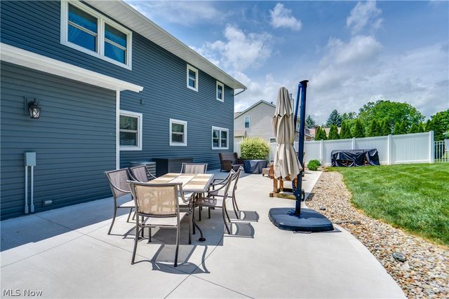 740 Thelma Drive, Wadsworth, OH 44281