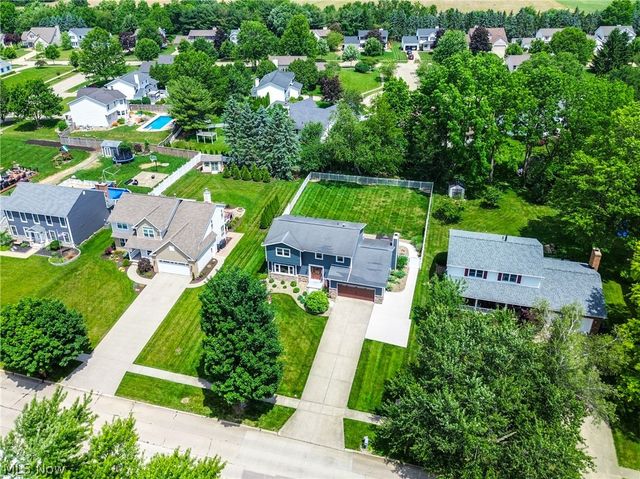 740 Thelma Drive, Wadsworth, OH 44281