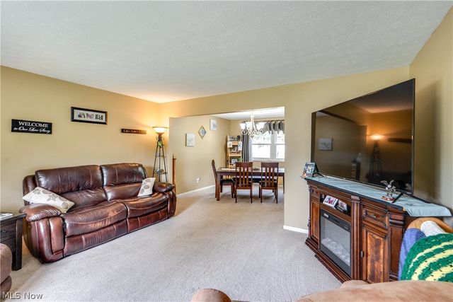 740 Thelma Drive, Wadsworth, OH 44281