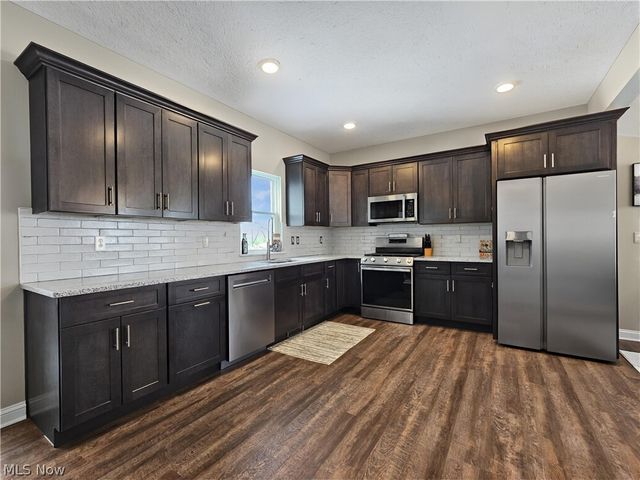 35965 Lake Shore Boulevard, Eastlake, OH 44095