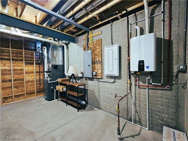 35965 Lake Shore Boulevard, Eastlake, OH 44095